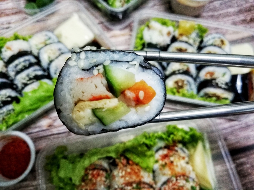 Entertaining with Kimbap Korean Sushi Rolls + VIDEO • Hip Foodie Mom